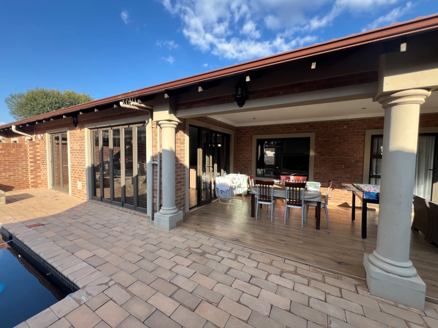 3 Bedroom Property for Sale in Wilkoppies North West